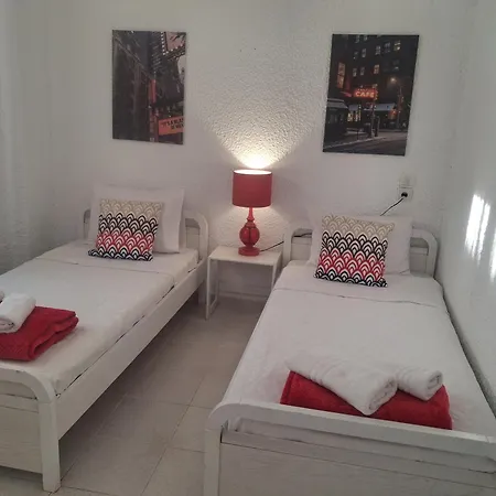Nira House