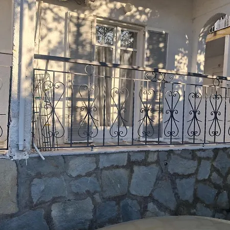Nira House Daire Pefkochori