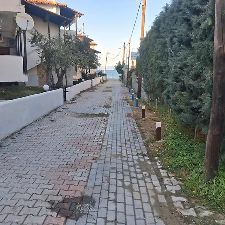 Apartment Nira House